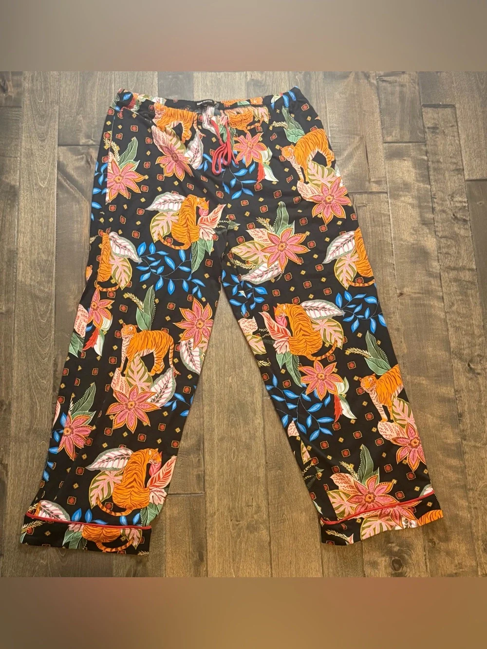 Room Service Floral Tiger Print Pajama Set Women’s XXL Black Button Front Lounge